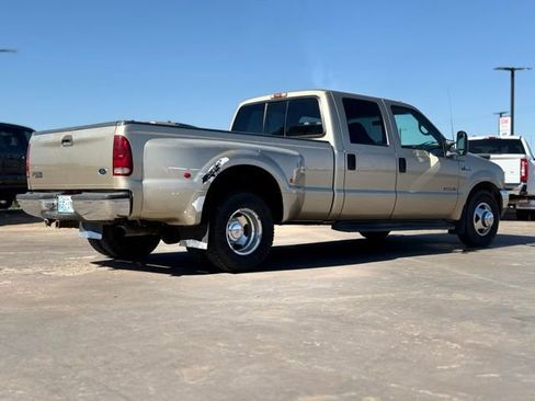 Used 2001 Ford F350 XLT image 2