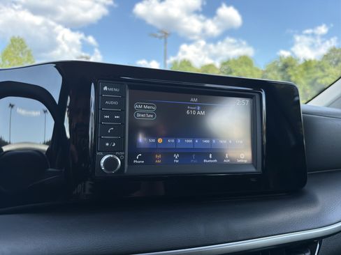 Used 2025 Nissan Kicks S FWD image 5