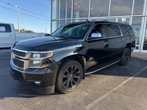 Used 2017 Chevrolet Suburban Premier image 5
