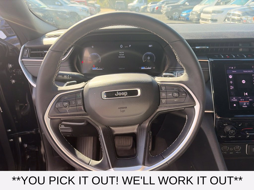 Used 2025 Jeep Grand Cherokee Laredo X w/ Luxury Tech Group I RWD image 11