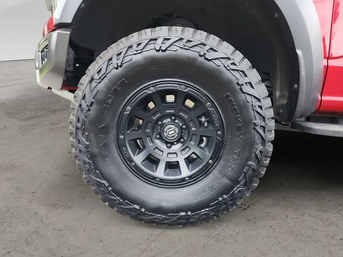 Certified 2022 Ford F150 Raptor w/ Convenience Package AWD/4WD image 9