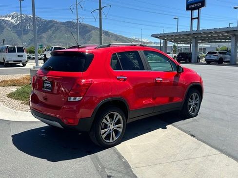 Certified 2020 Chevrolet Trax LT w/ LT Convenience Package AWD/4WD image 24