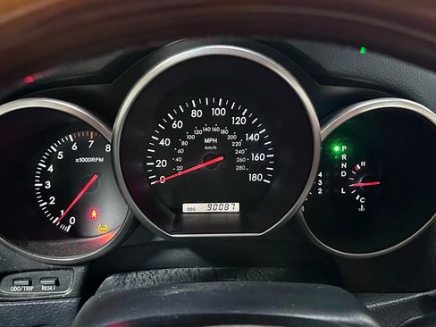 Used 2004 Lexus SC 430 Convertible RWD image 24