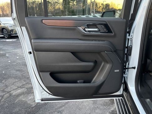 New 2026 GMC Yukon XL Denali w/ Sun & Power Step Package AWD/4WD image 31