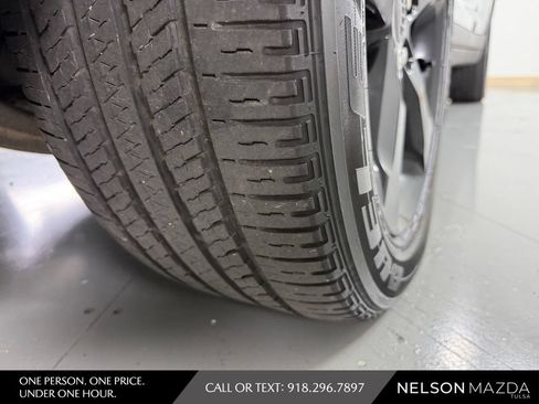 Used 2023 Jeep Grand Cherokee L Laredo AWD/4WD image 16