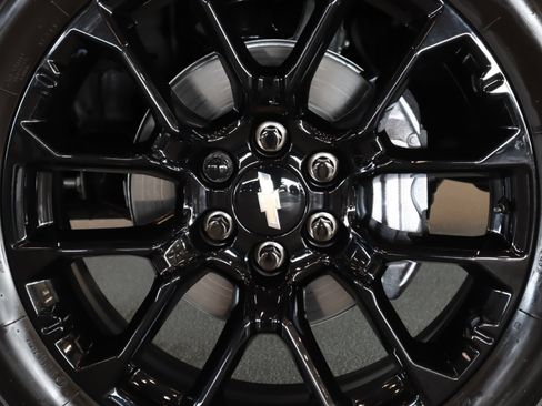 Used 2026 Chevrolet Tahoe RST w/ Comfort Package image 5