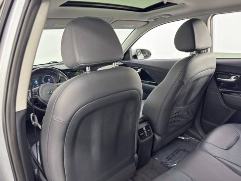 Used 2021 Kia Niro EX Premium w/ Cold Weather Package image 31