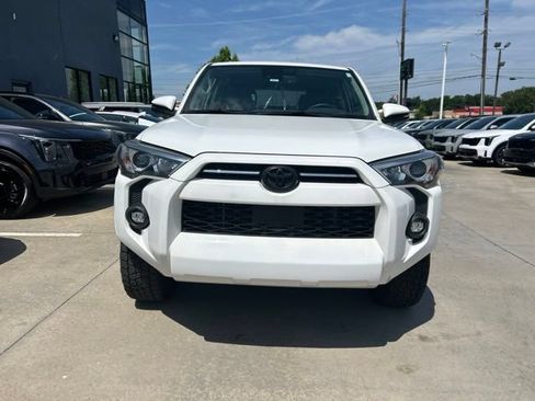 Used 2021 Toyota 4Runner SR5 Premium w/ Moonroof Package AWD/4WD image 2