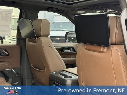 Certified 2025 Chevrolet Suburban High Country image 19