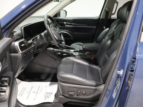Used 2025 Kia Telluride S AWD/4WD image 9