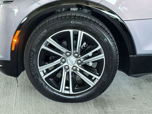 Used 2024 Cadillac Lyriq Luxury AWD/4WD image 11