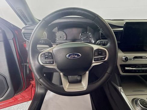 Used 2024 Ford Explorer XLT w/ Equipment Group 202A AWD/4WD image 13
