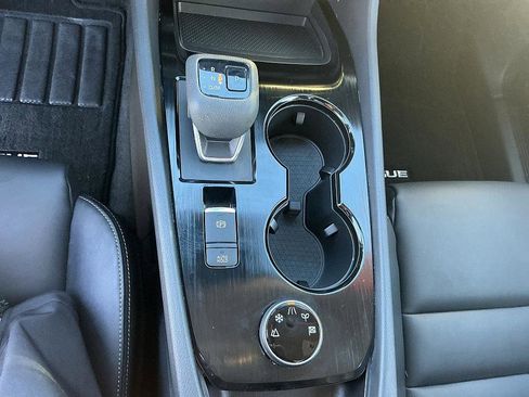 Used 2023 Nissan Rogue SV w/ SV Premium B Package image 19