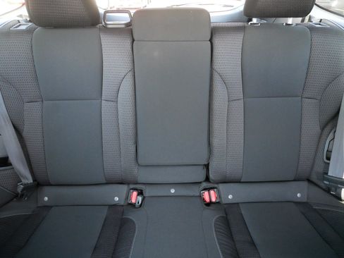 Used 2025 Subaru Outback Premium AWD/4WD image 13