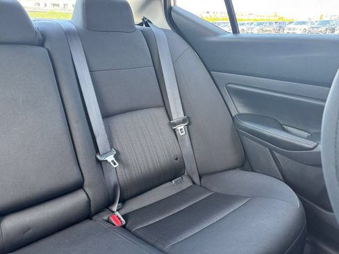 Used 2025 Nissan Altima 2.5 SV FWD image 37