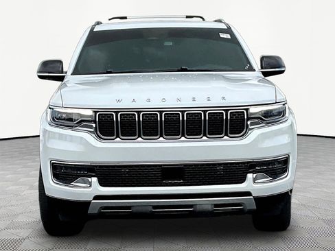 Used 2023 Jeep Wagoneer Series II AWD/4WD image 2