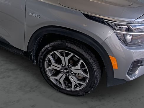Used 2021 Kia Seltos EX AWD/4WD image 14