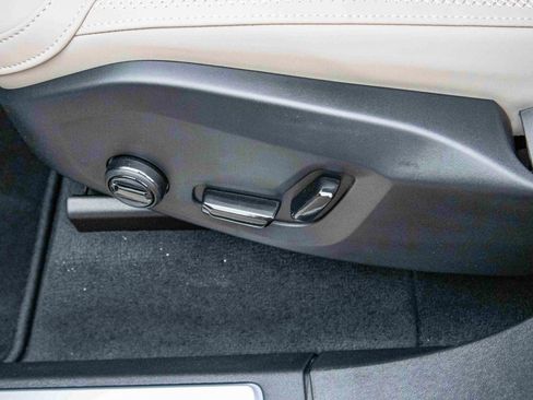 New 2026 Volvo XC90 B5 Core image 30