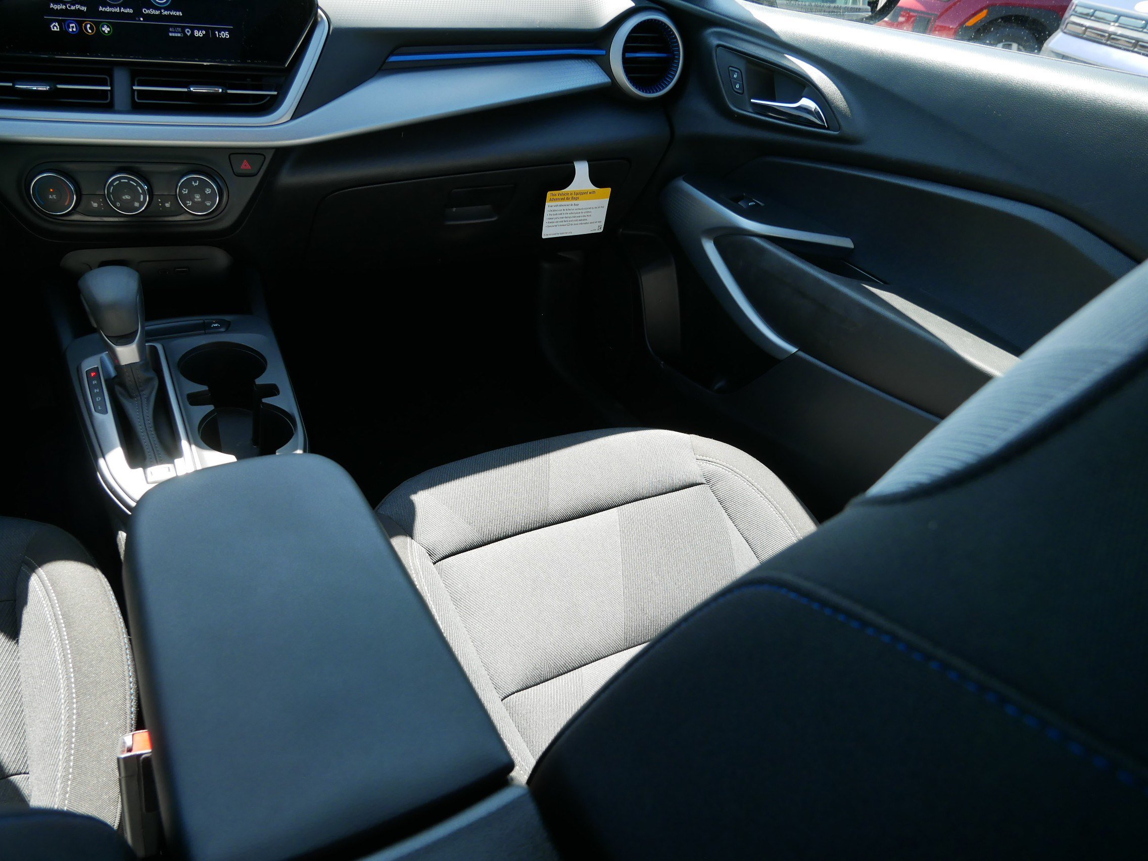 Used 2025 Chevrolet Trax LS w/ LS Convenience Package FWD image 11