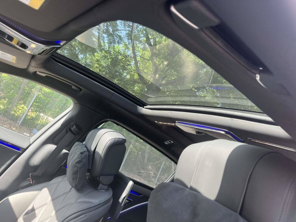 New 2026 Mercedes-Benz Maybach S 680 4MATIC image 5