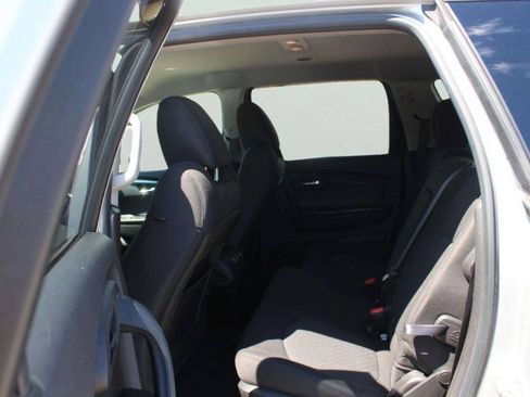 Used 2011 Chevrolet Traverse LT AWD/4WD image 7