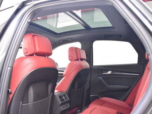 Used 2023 Audi SQ5 Premium Plus w/ Premium Plus Package image 22