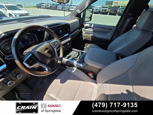 Used 2024 Chevrolet Silverado 2500 LTZ w/ LTZ Plus Package AWD/4WD image 10