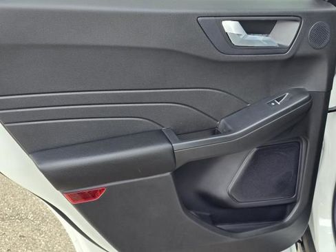 New 2024 Ford Escape SE w/ PHEV Premium Package image 34