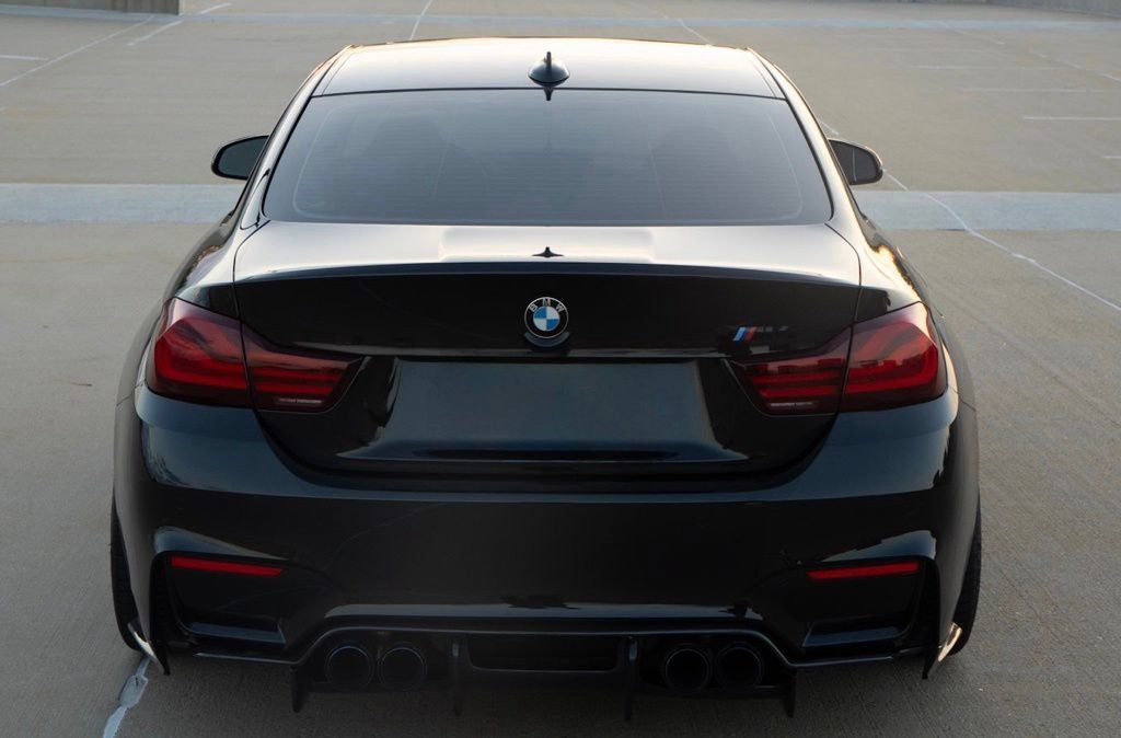 Used 2020 BMW M4 Coupe w/ Competition Package RWD image 9