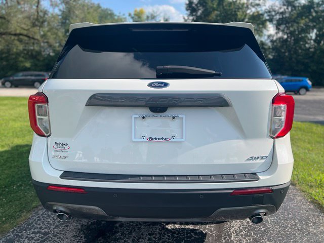 Used 2023 Ford Explorer XLT w/ Equipment Group 202A AWD/4WD image 7