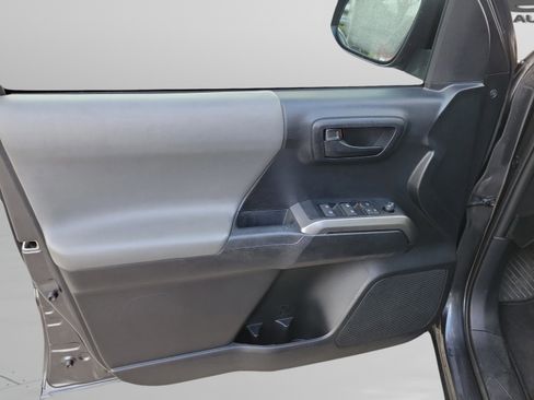 Used 2019 Toyota Tacoma SR5 image 27