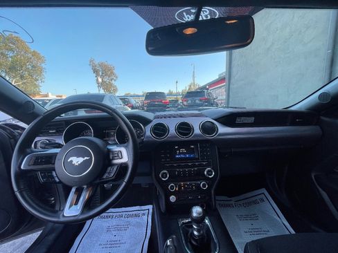 Used 2015 Ford Mustang GT image 11