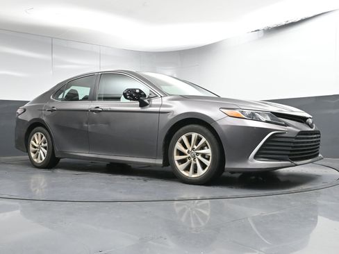 Certified 2023 Toyota Camry LE image 24