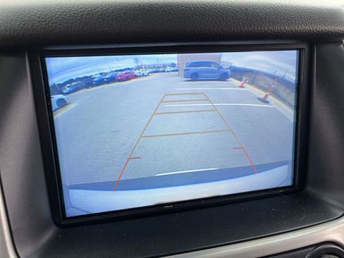 Used 2020 GMC Yukon SLT w/ Premium Edition image 25