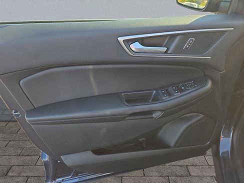 Certified 2022 Ford Edge SEL w/ Convenience Package image 10