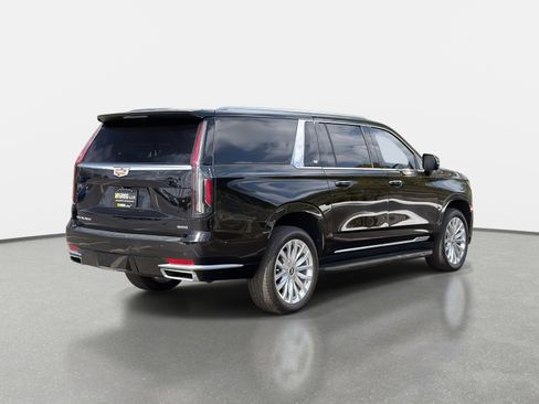 Used 2021 Cadillac Escalade ESV Luxury image 3