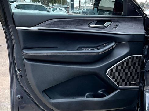 Used 2022 Jeep Grand Cherokee Limited image 22