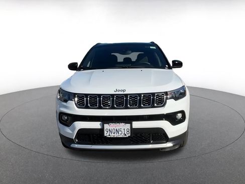 Used 2025 Jeep Compass Limited image 4