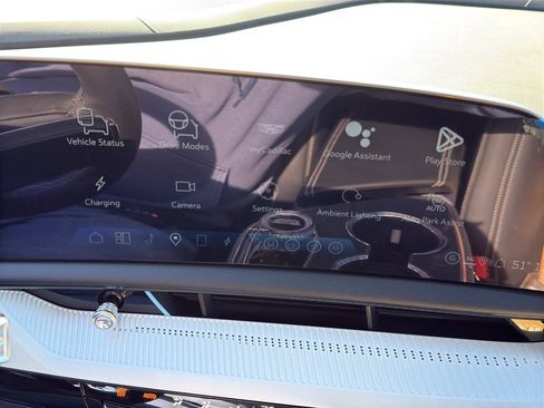 New 2026 Cadillac Optiq Luxury 1 image 17