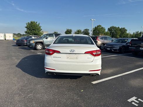 Used 2017 Hyundai Sonata Sport w/ Value Edition Package 02 FWD image 9