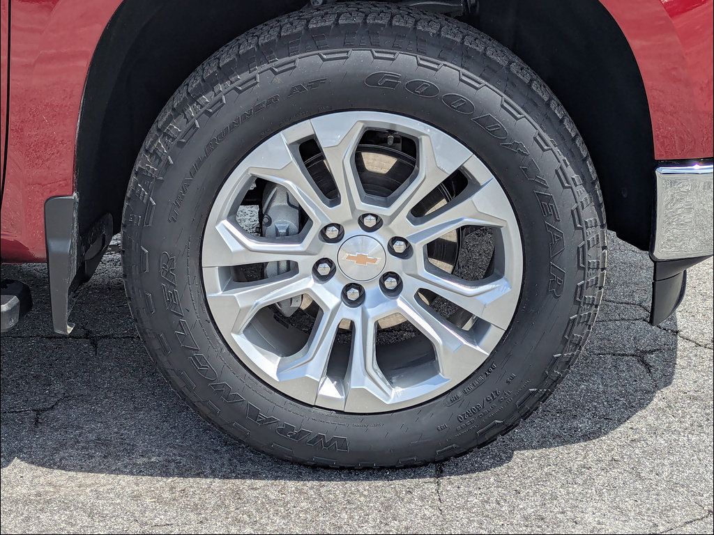 Certified 2025 Chevrolet Silverado 1500 LTZ AWD/4WD image 12