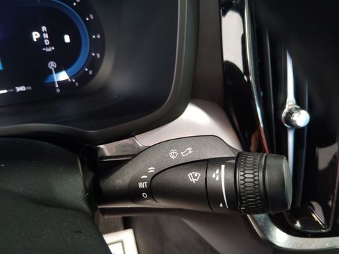 Used 2025 Volvo S60 B5 Core image 17