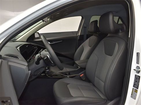 Used 2025 Kia Niro EX image 9
