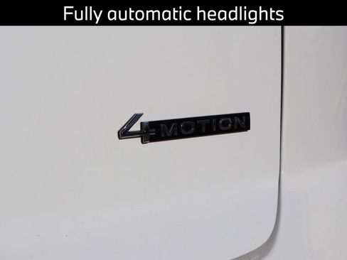 Used 2024 Volkswagen Atlas Cross Sport SE image 12