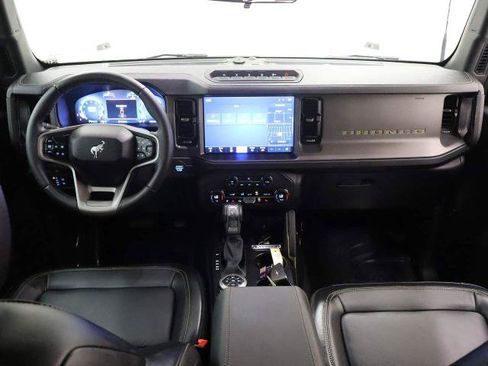 Certified 2025 Ford Bronco Badlands AWD/4WD image 16