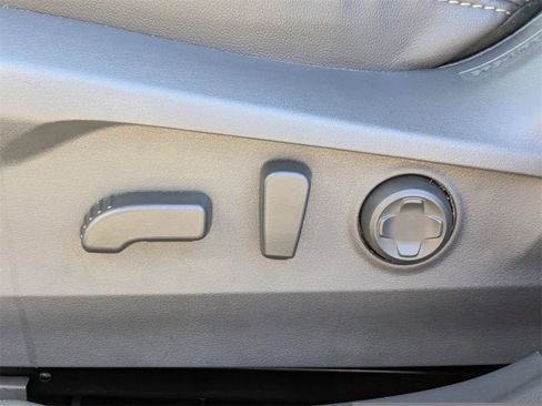 Certified 2025 Subaru Outback Limited w/ Popular Package #2 image 22