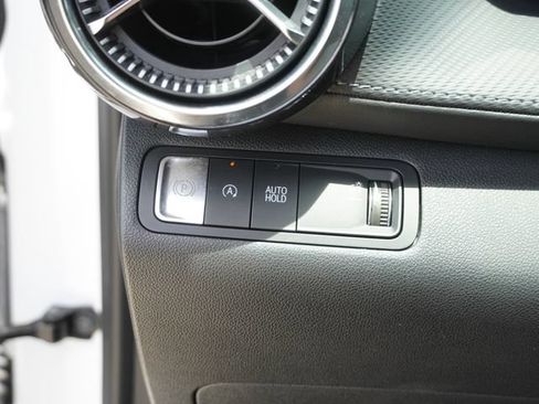 Used 2026 Chevrolet Equinox LT w/ Convenience Package II FWD image 22