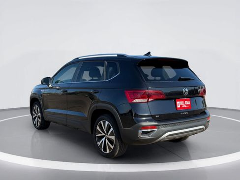 Used 2024 Volkswagen Taos SE FWD image 5