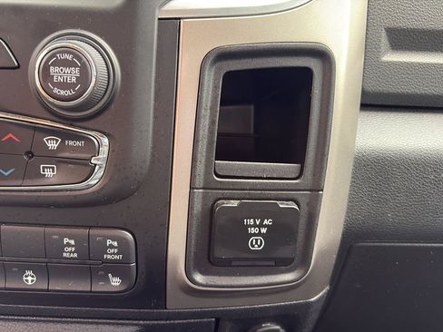Used 2017 RAM 1500 Big Horn AWD/4WD image 17