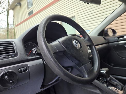 Used 2009 Volkswagen Jetta S image 20